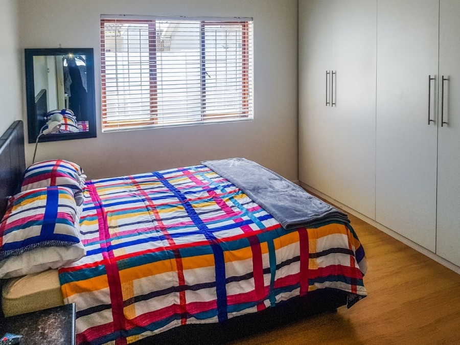 To Let 3 Bedroom Property for Rent in Bothasig Western Cape
